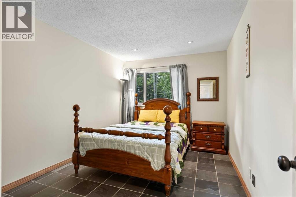 51 Redwood meadows Drive — photo 21