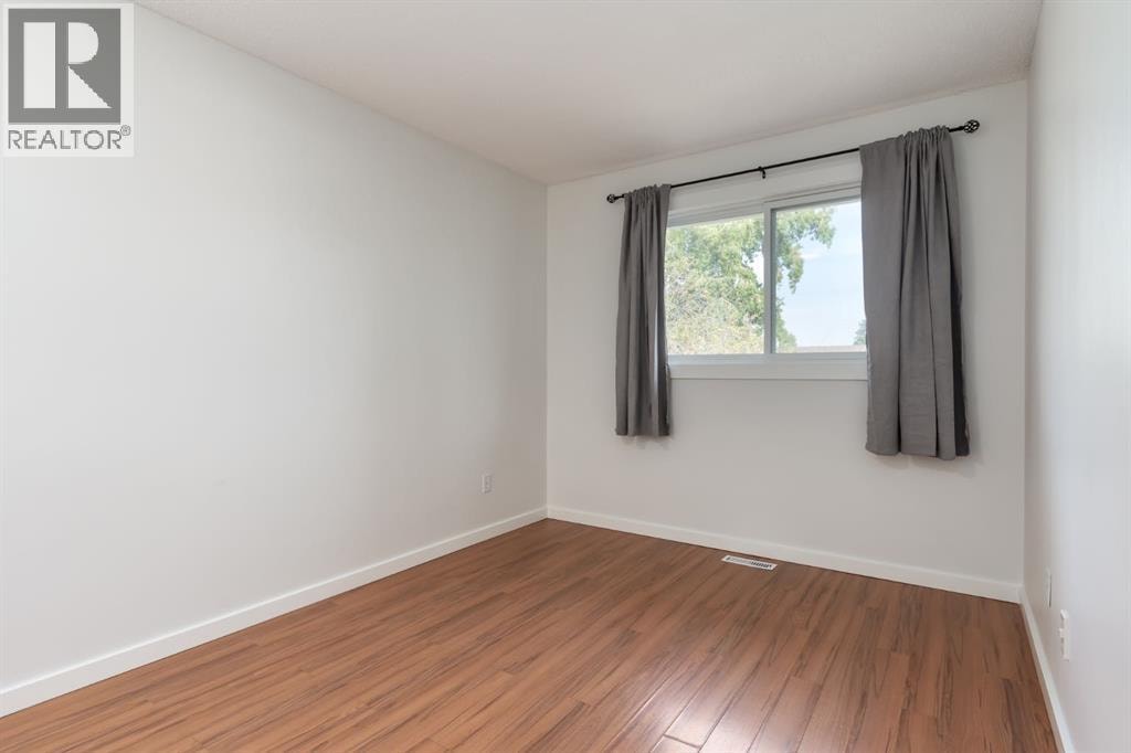 207 Whiteview Bay NE — photo 17