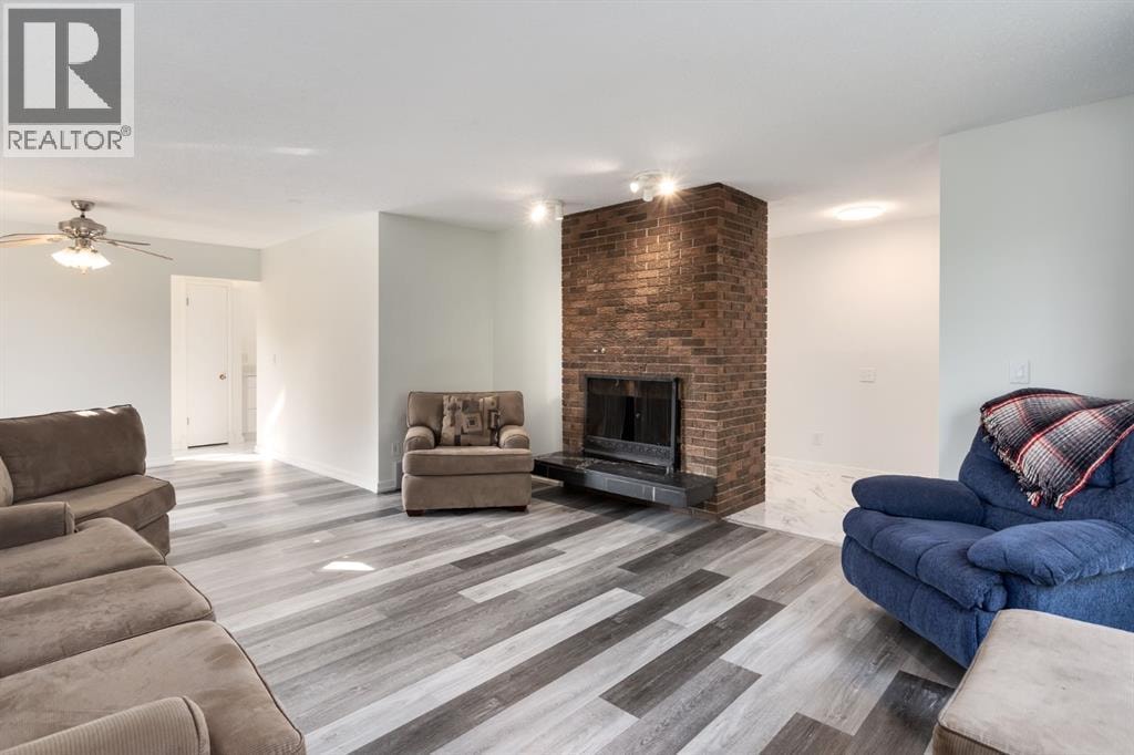 207 Whiteview Bay NE — photo 8