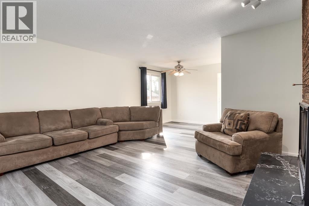 207 Whiteview Bay NE — photo 9