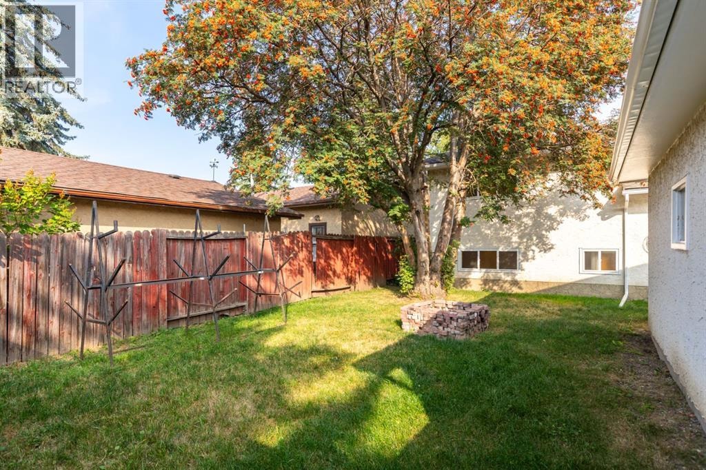 207 Whiteview Bay NE — photo 33