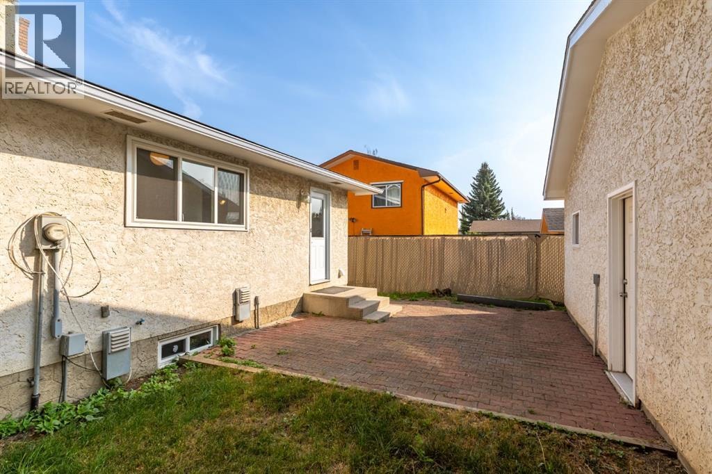 207 Whiteview Bay NE — photo 31