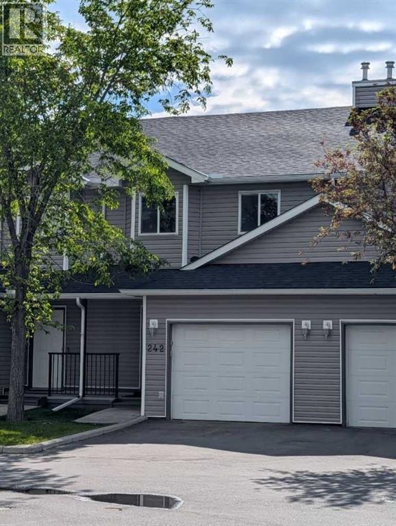 242 Taracove Place NE