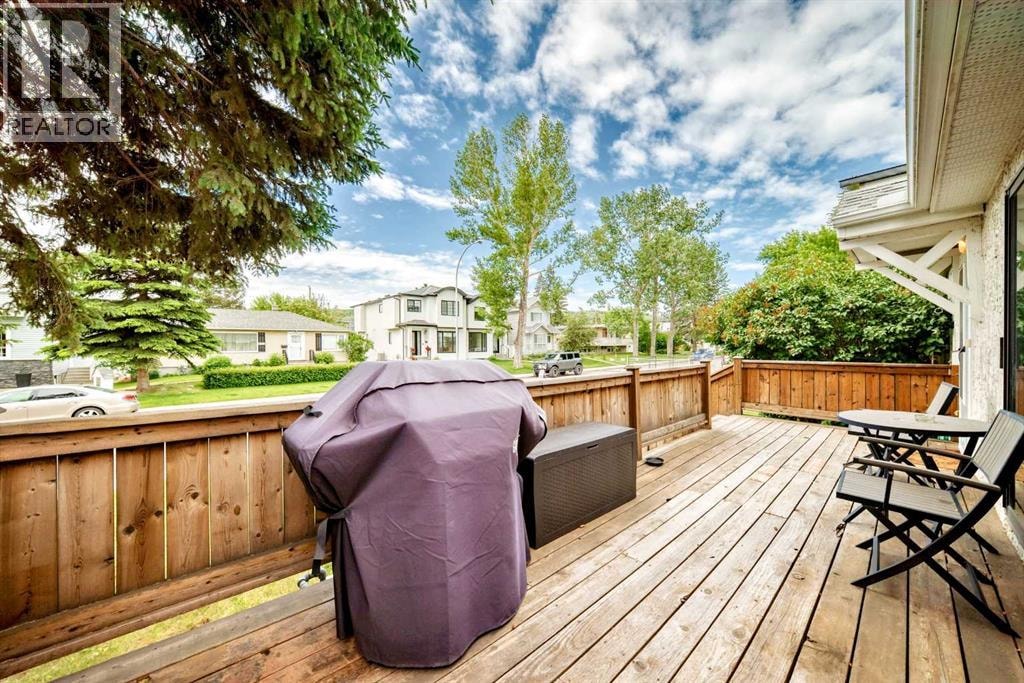 7312 36 Avenue NW — photo 3