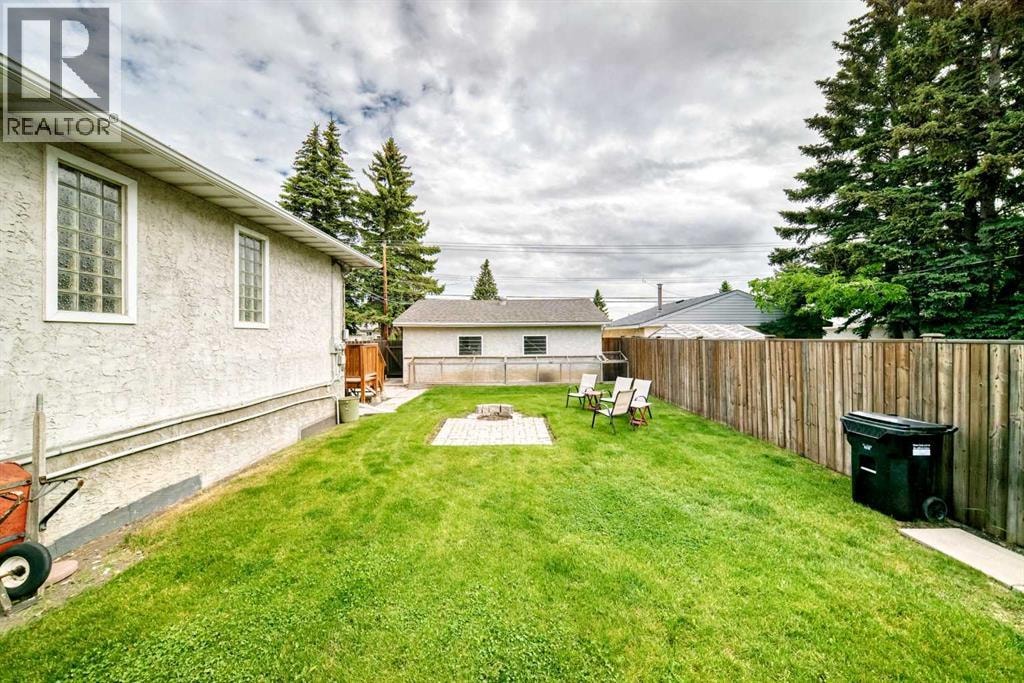 7312 36 Avenue NW — photo 33