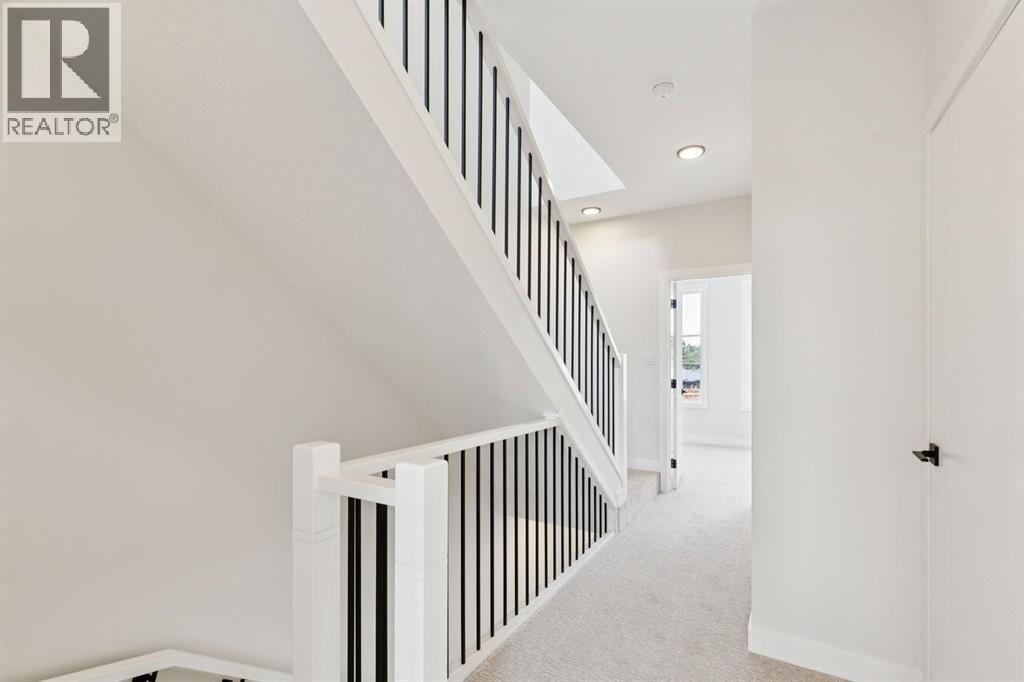 4307 30 Avenue SW — photo 13