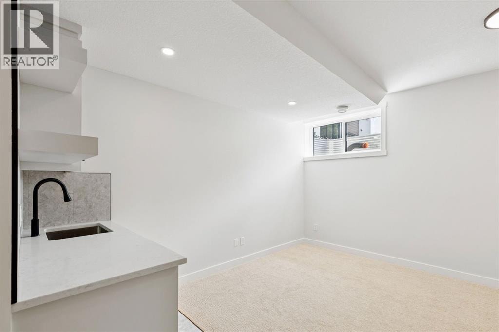 4307 30 Avenue SW — photo 26