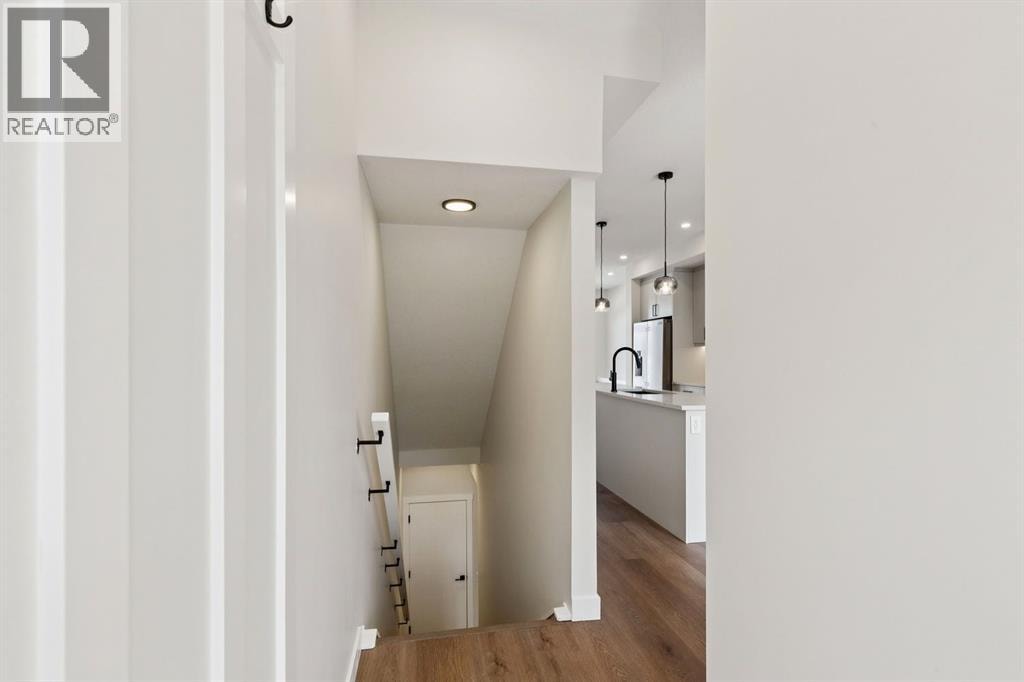 4307 30 Avenue SW — photo 24