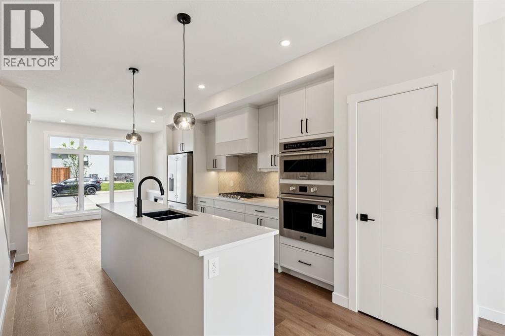 4307 30 Avenue SW — photo 7