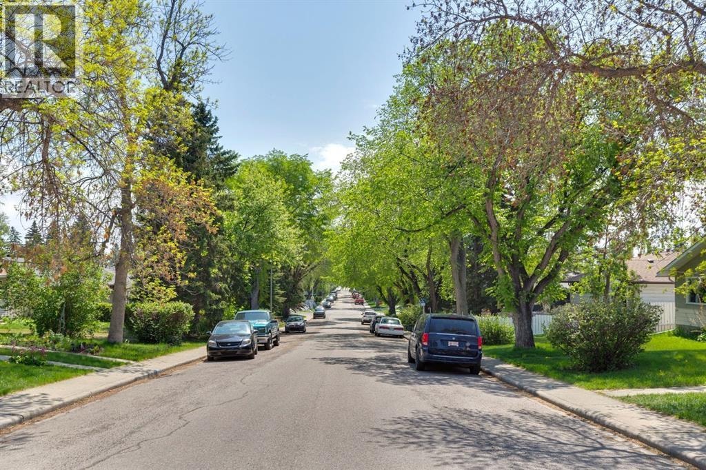 4307 30 Avenue SW — photo 39