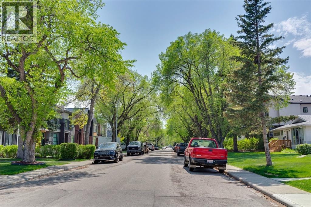 4307 30 Avenue SW — photo 40