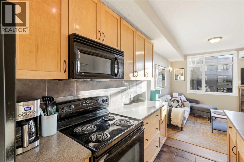 536, 990 Centre Avenue NE — photo 9