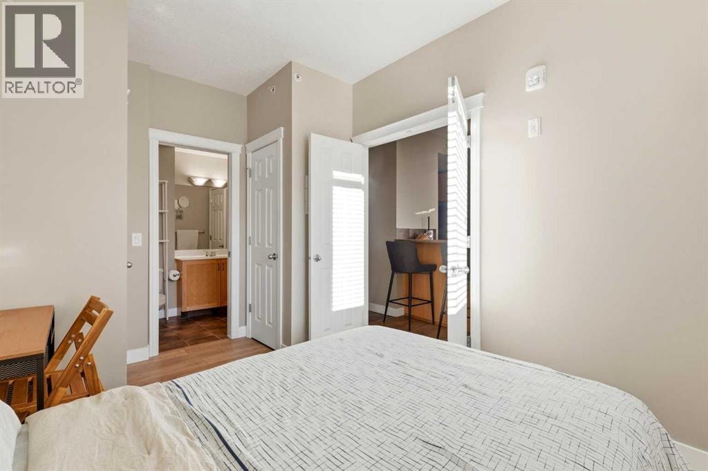 536, 990 Centre Avenue NE — photo 17
