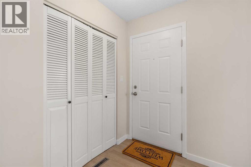 487 Arlington Drive SE — photo 5