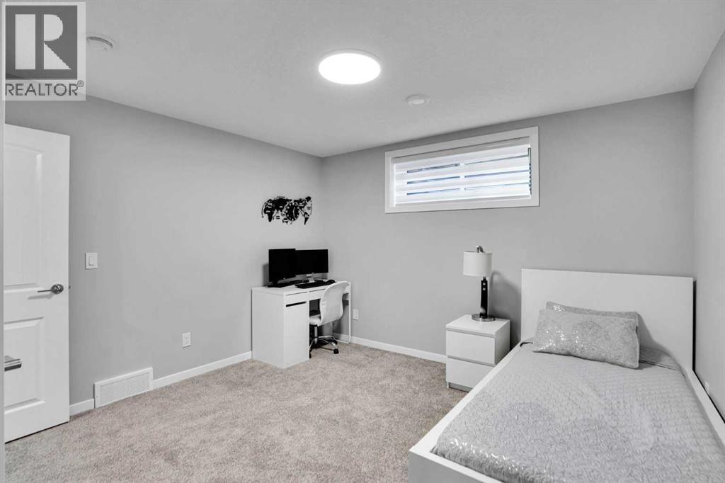 28 Carringsby Avenue NW — photo 41