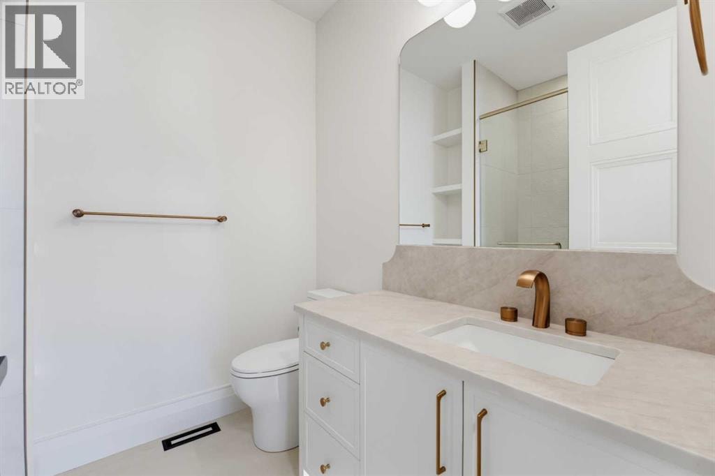 2032 52 Avenue SW — photo 19