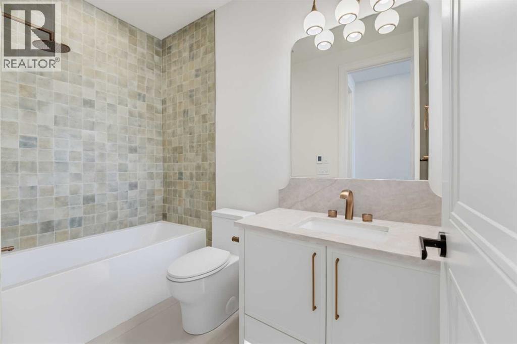 2032 52 Avenue SW — photo 21