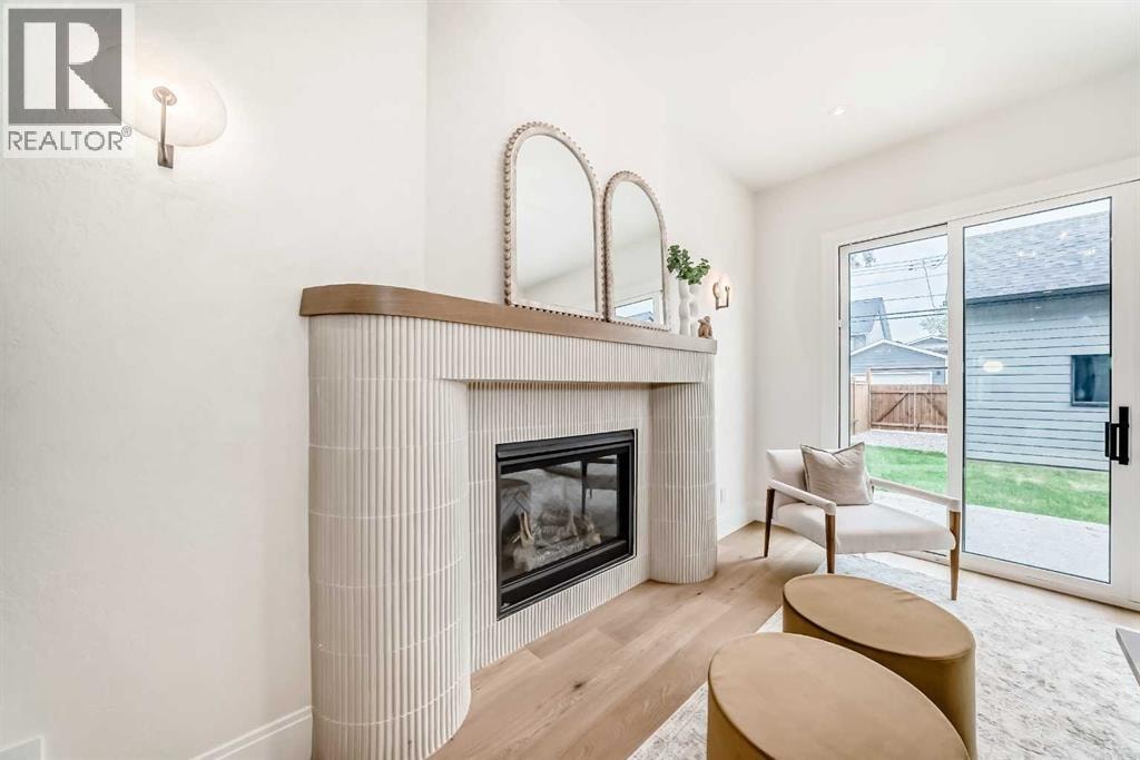 2034 52 Avenue SW — photo 11