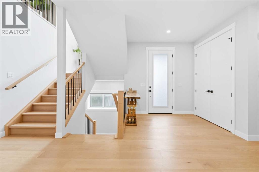 105 Rockhaven Green NW — photo 5