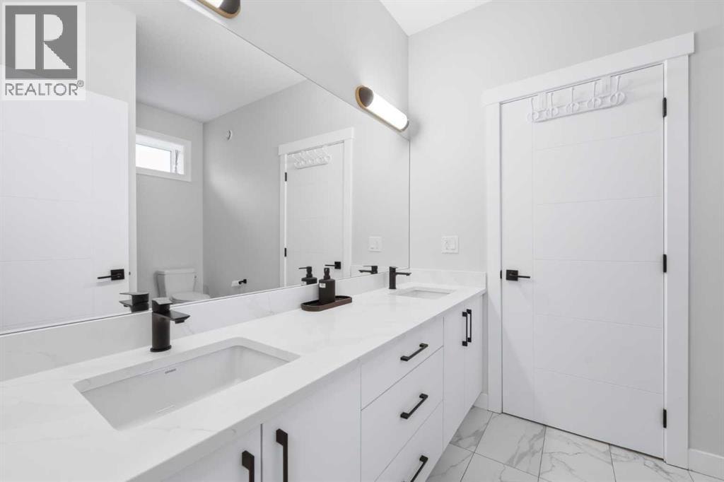 105 Rockhaven Green NW — photo 34