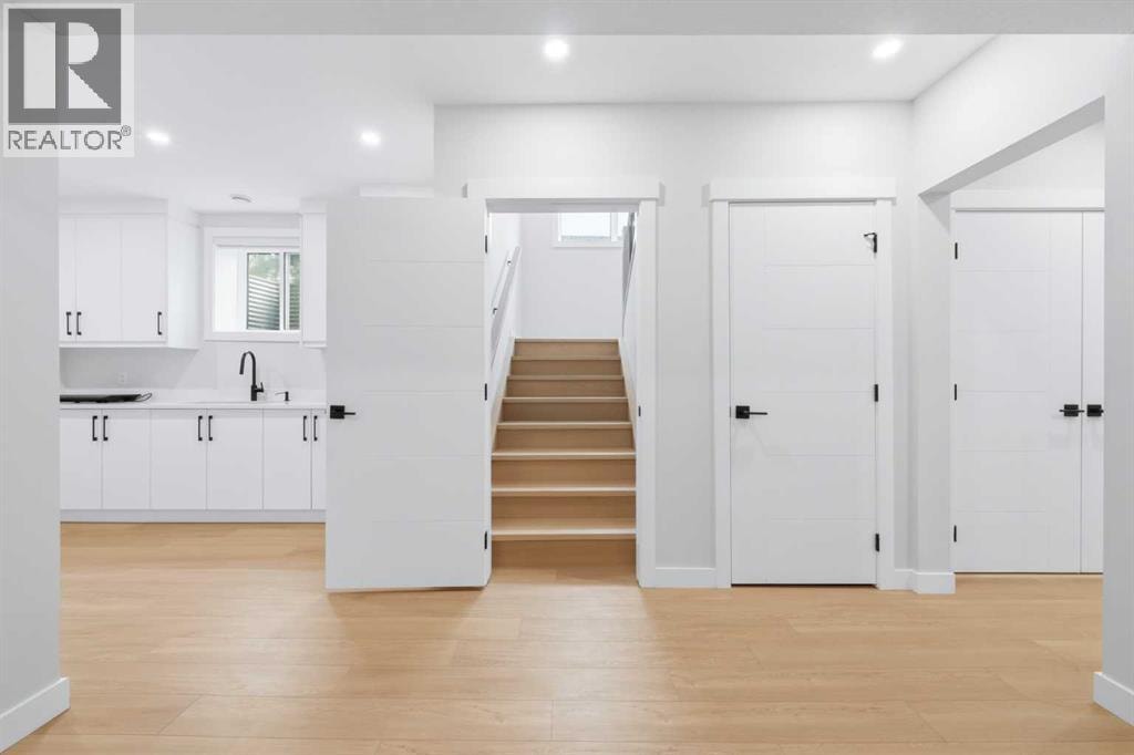 105 Rockhaven Green NW — photo 37