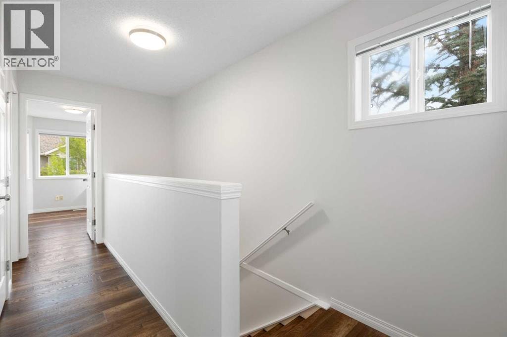 112 Royal Oak Gardens NW — photo 23