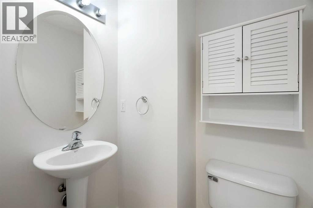 112 Royal Oak Gardens NW — photo 13