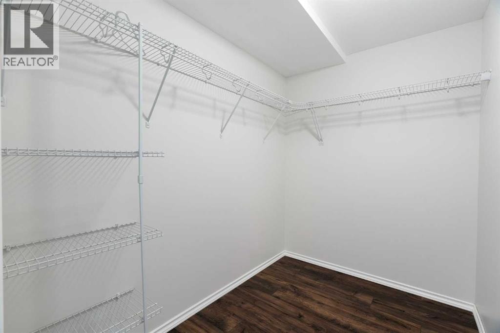 112 Royal Oak Gardens NW — photo 27