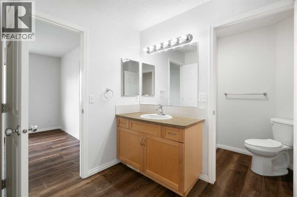 112 Royal Oak Gardens NW — photo 18