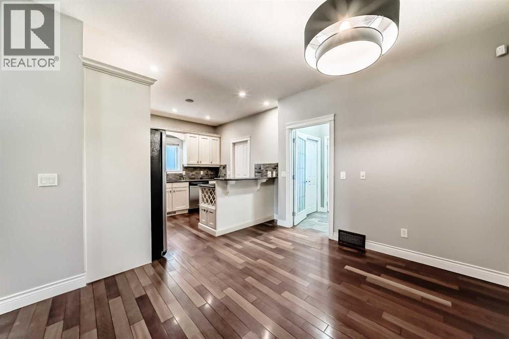 1444 40 Street SW — photo 13