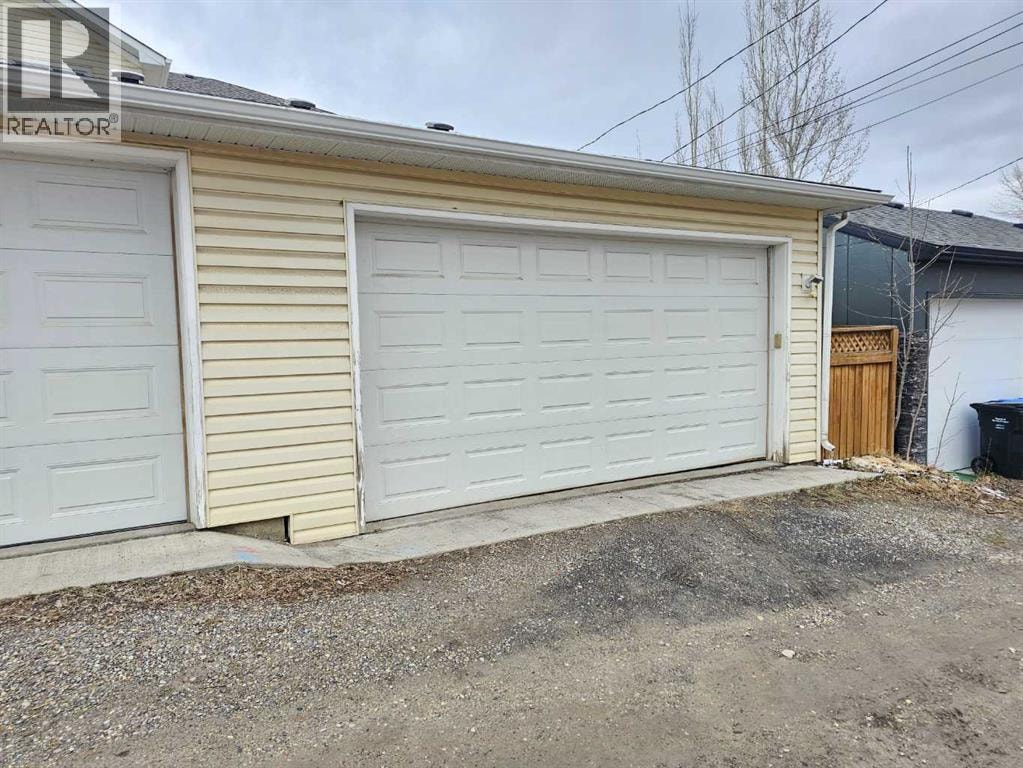 1444 40 Street SW — photo 32