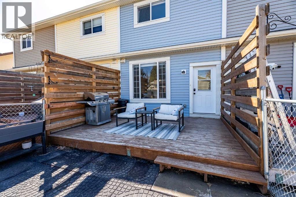 1118 Limit Avenue — photo 32