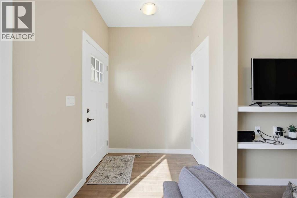 1118 Limit Avenue — photo 2