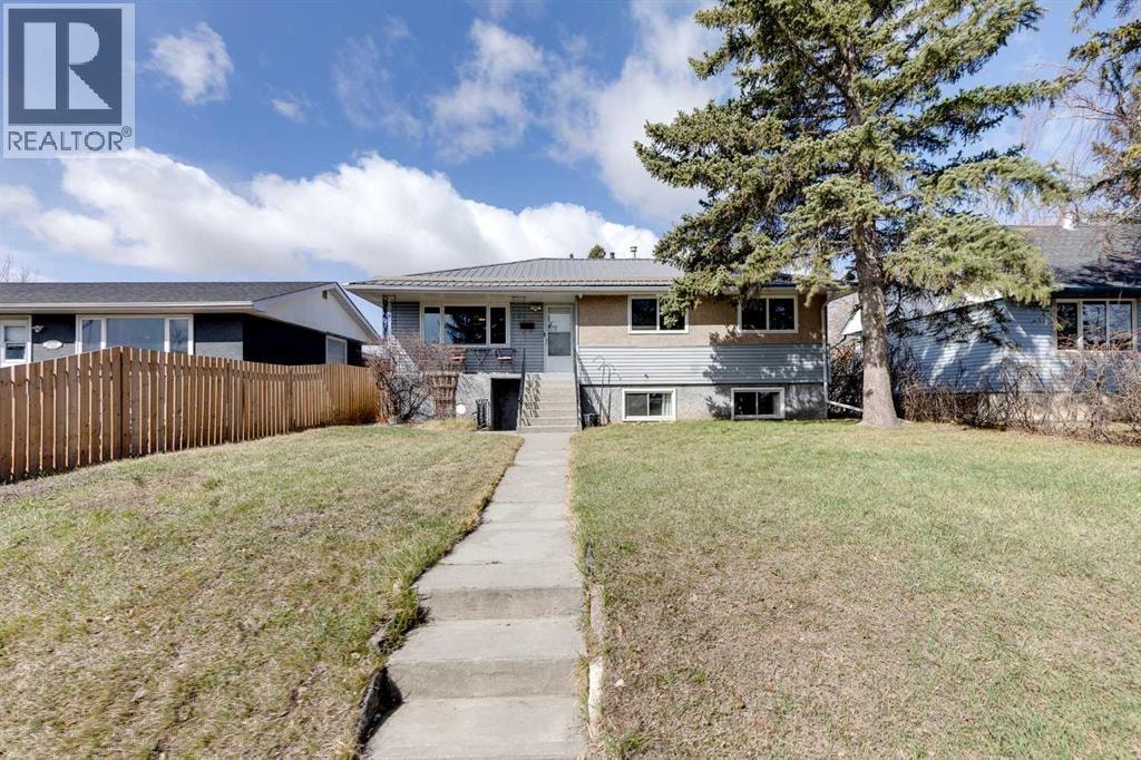 2021 38 Street SE — photo 3