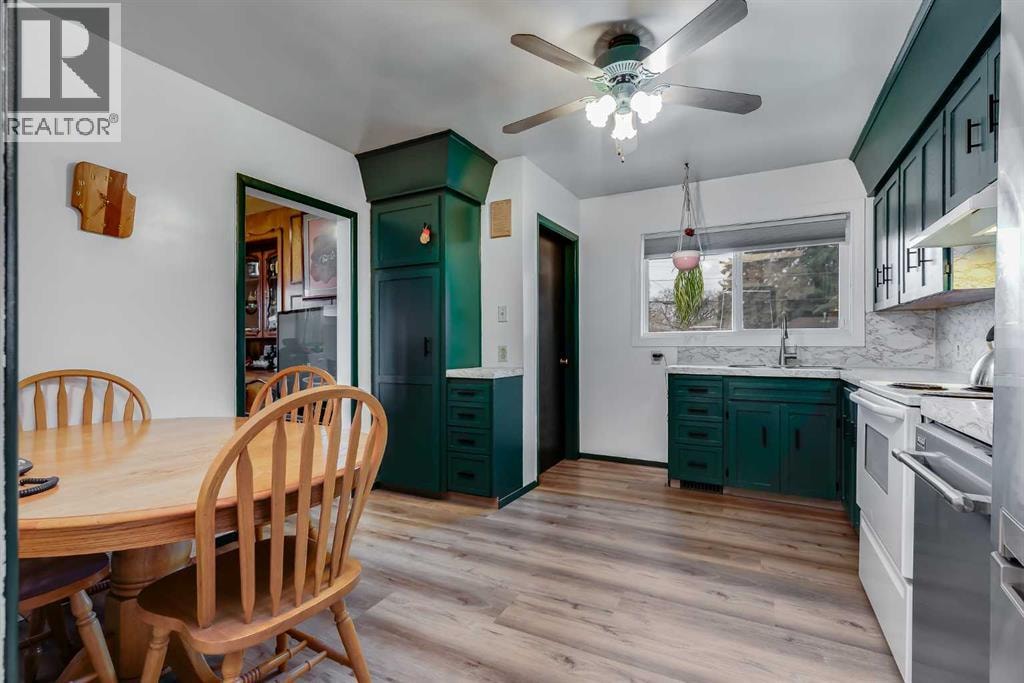 2021 38 Street SE — photo 8