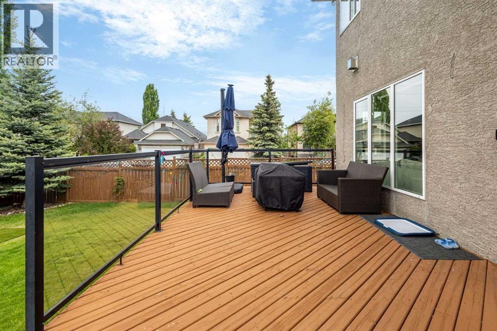 23 Strathlea Crescent SW — photo 44