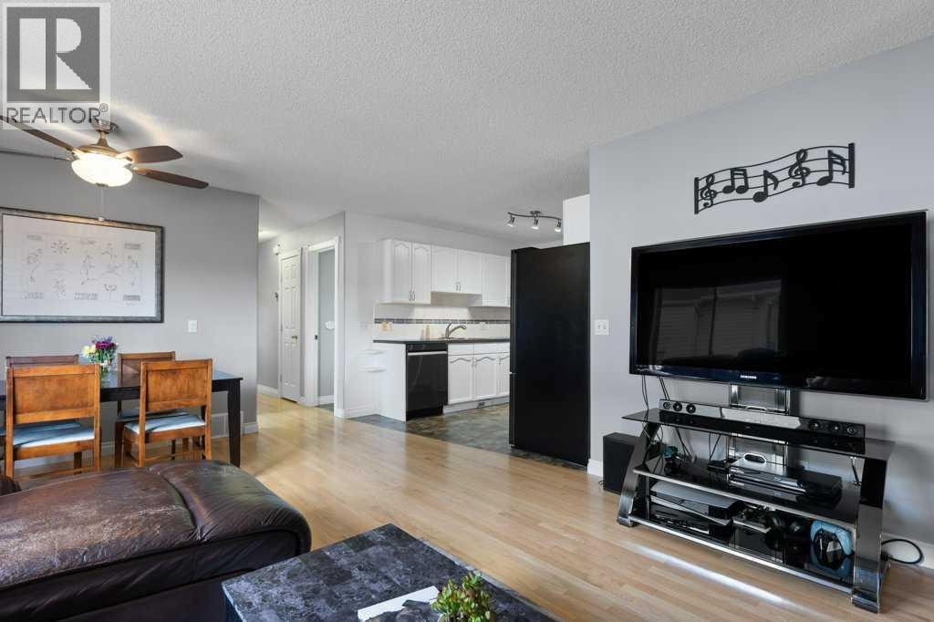 202 Willowbrook Close NW — photo 9