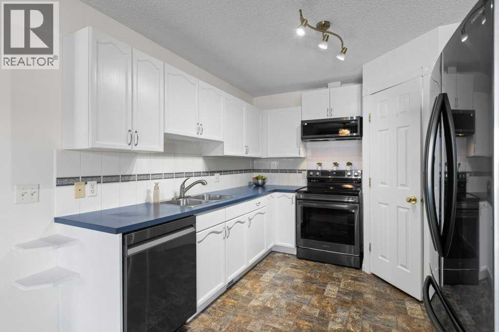 202 Willowbrook Close NW — photo 10