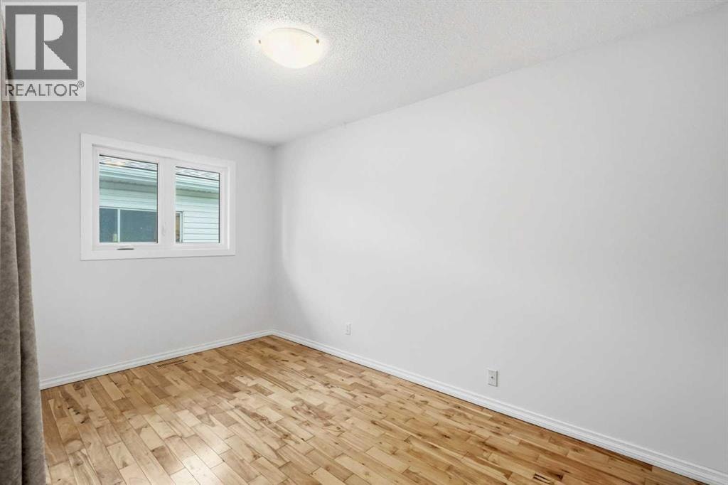 6119 Blackthorn Crescent NE — photo 13