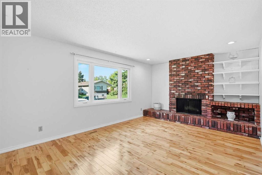 6119 Blackthorn Crescent NE — photo 6