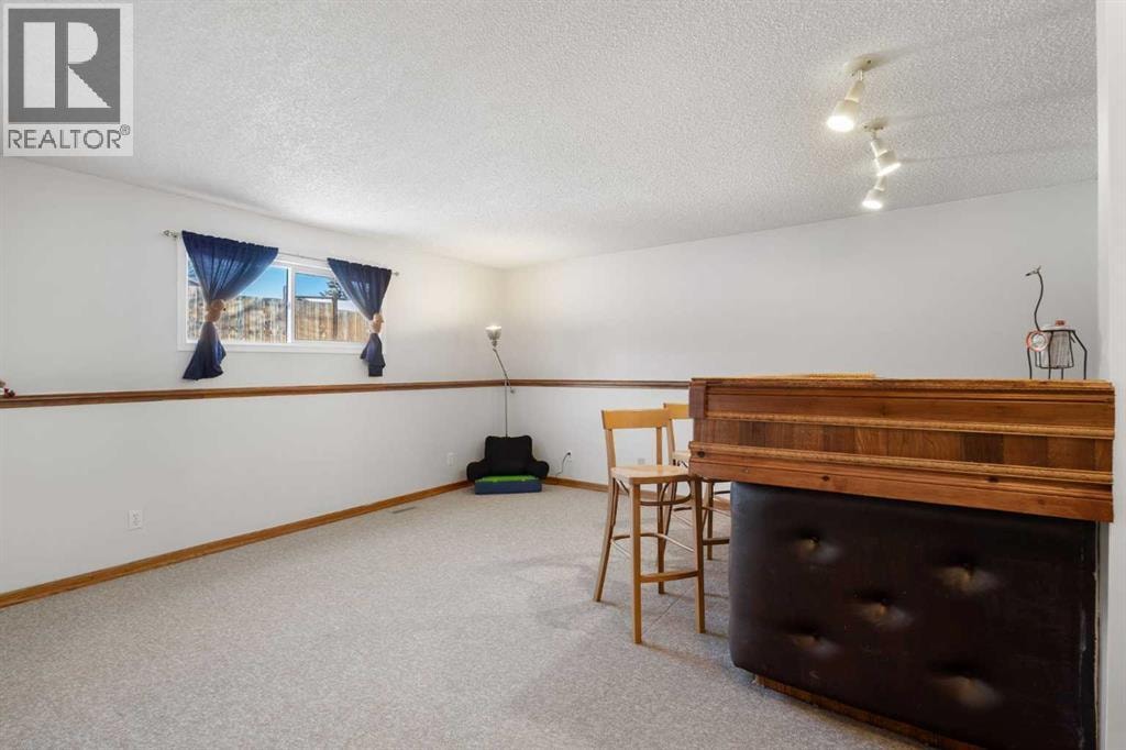95 Beddington Way NE — photo 21