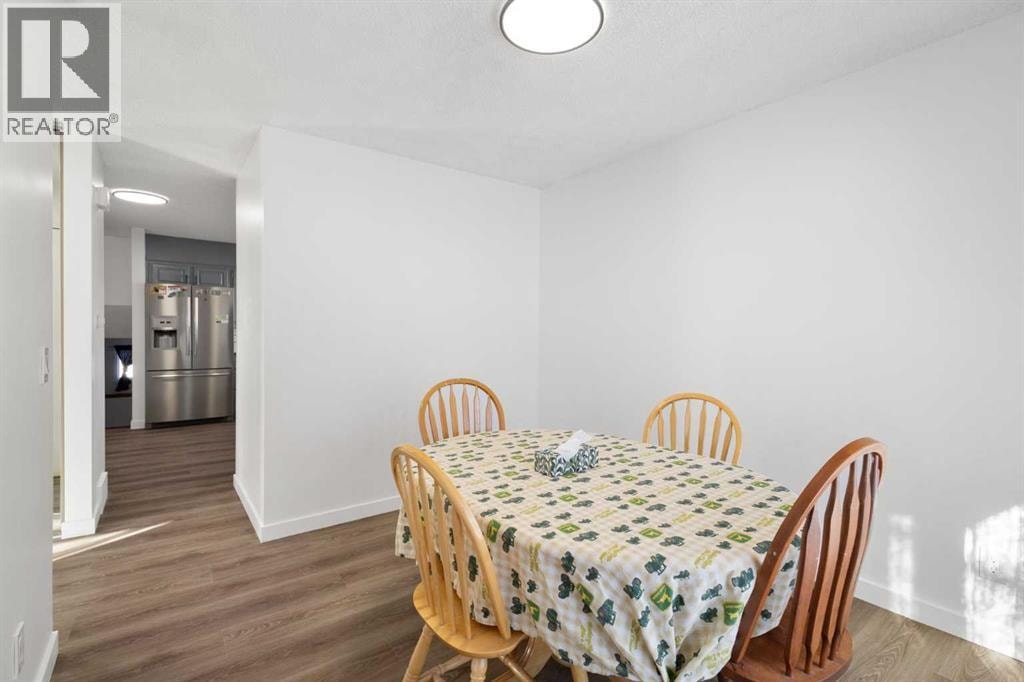 95 Beddington Way NE — photo 8