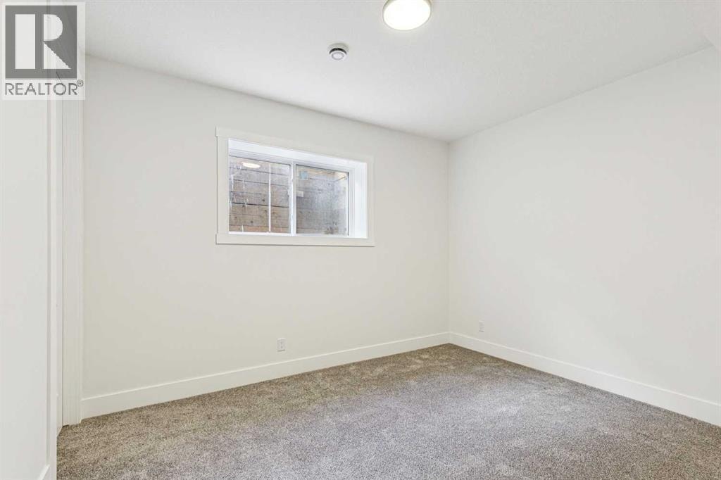 1527 29 Avenue SW — photo 45