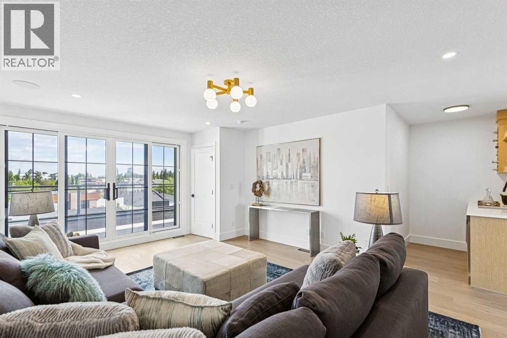 1527 29 Avenue SW — photo 32