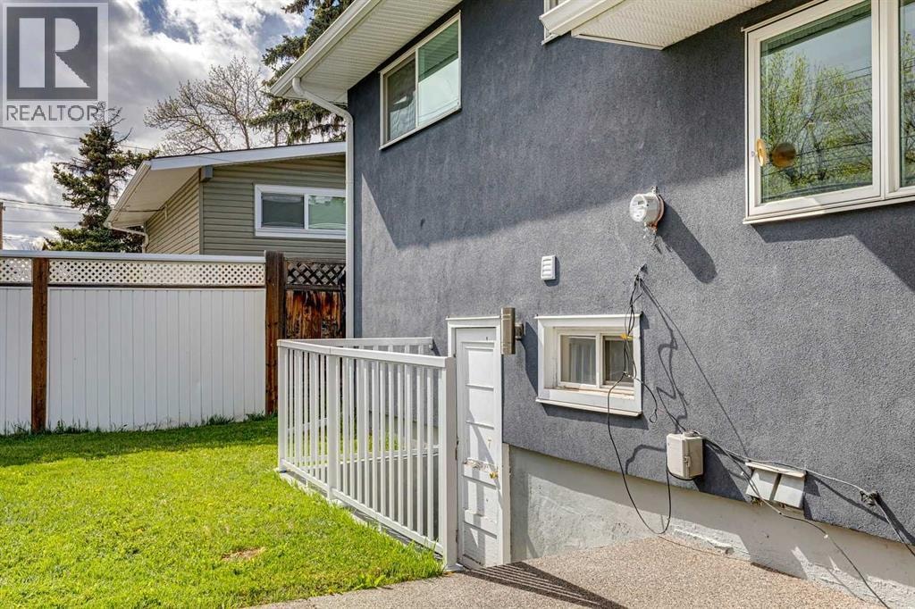 427 96 Avenue SE — photo 44
