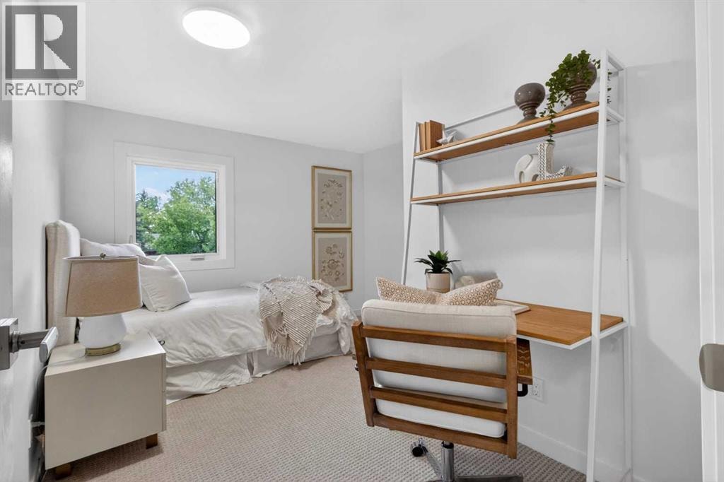 928 Maplecroft Road SE — photo 31