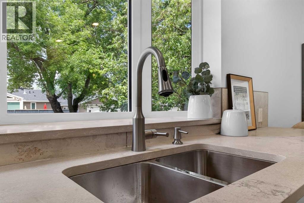 928 Maplecroft Road SE — photo 14