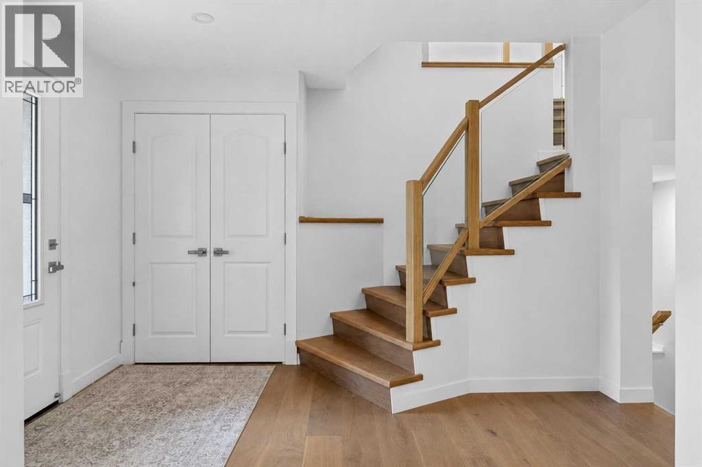 928 Maplecroft Road SE — photo 4