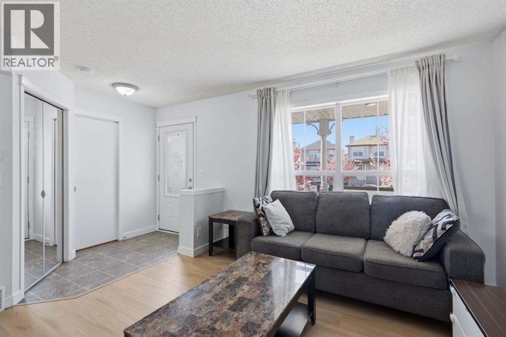 80 Prestwick Bay SE — photo 4