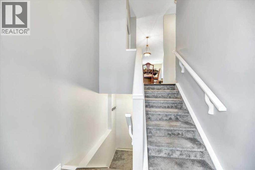 35, 72 Millside Drive SW — photo 4